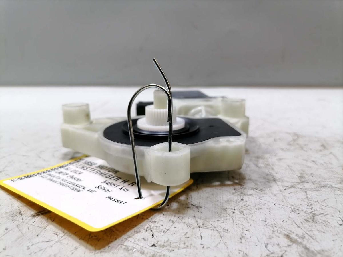 VW Passat B9 original Fensterhebermotor hinten rechts Bj.2024